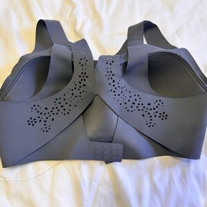 Victoria Sport Sports Bra